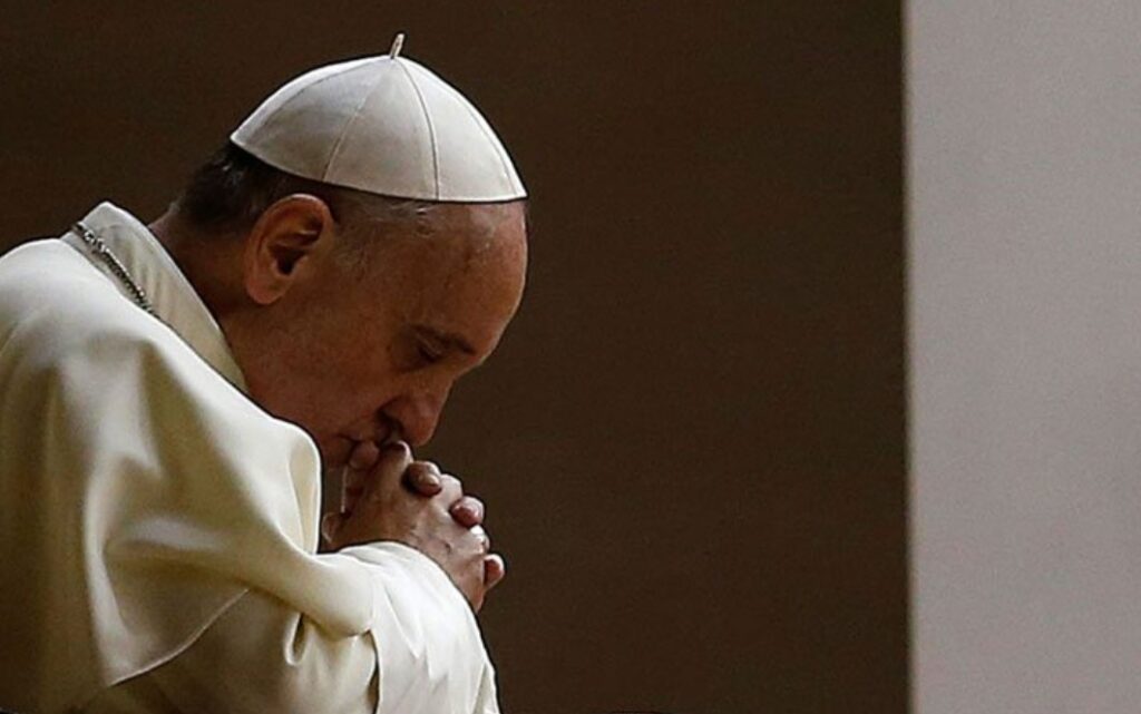 This image has an empty alt attribute; its file name is pope-prayer-1024x641.jpg